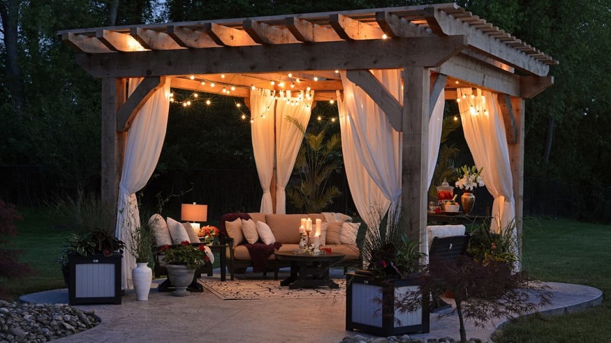 Perfect Fabric for Your Pergola Awning